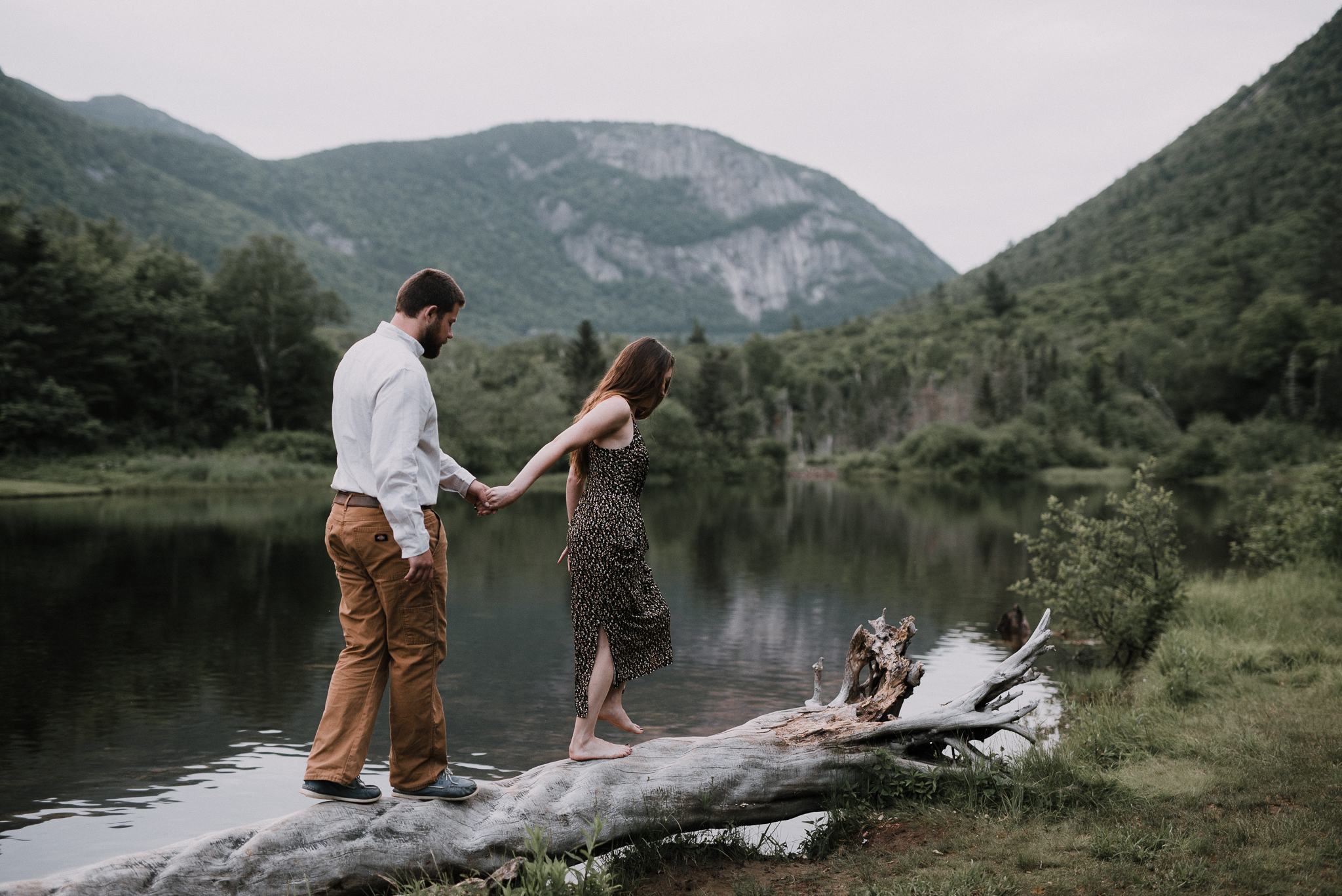 crawford notch engagement photos white mountains wedding photographer nh willey house